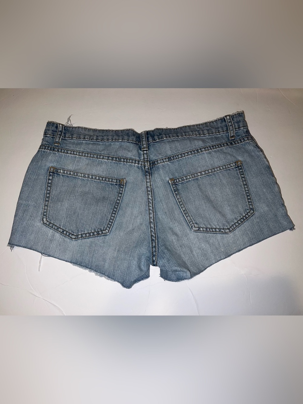 Vintage Y2K London Jeans Shorts - Picture 2 of 8